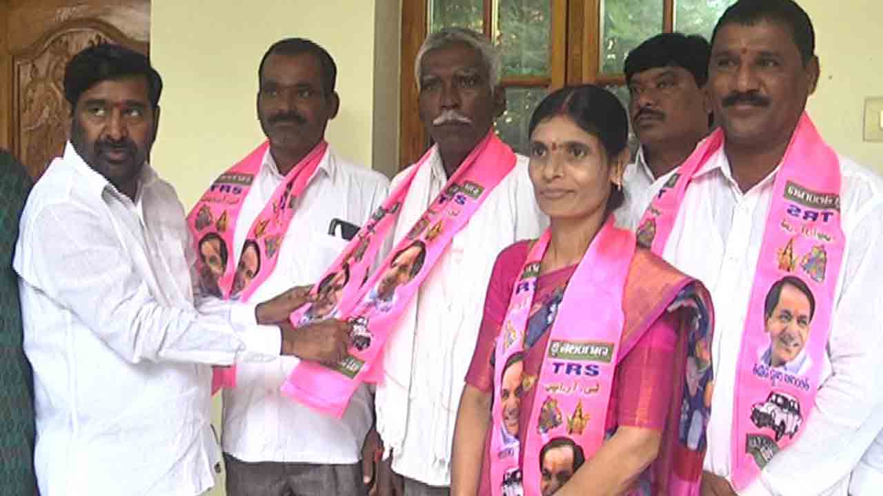 టీఆర్‌ఎస్‌లోకి వలసల వెల్లువ