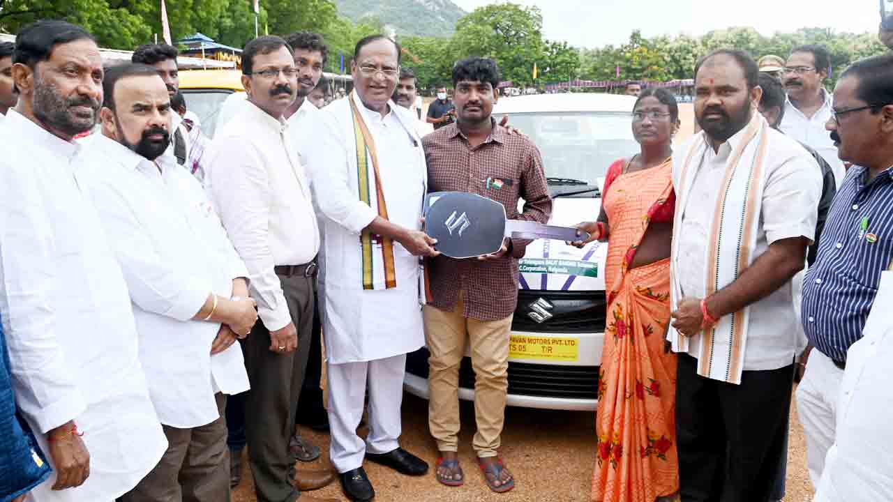 మహనీయుల కలలు సాకారం