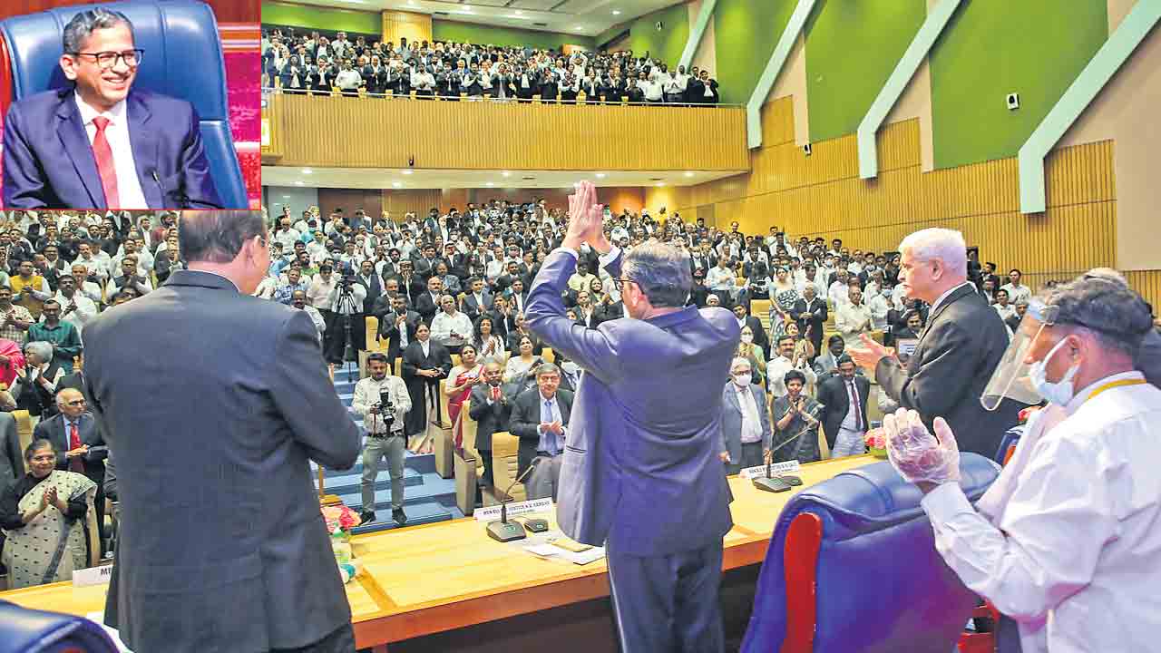 పెండింగ్‌ కేసులే పెను సవాల్‌: జస్టిస్‌ ఎన్వీ రమణ