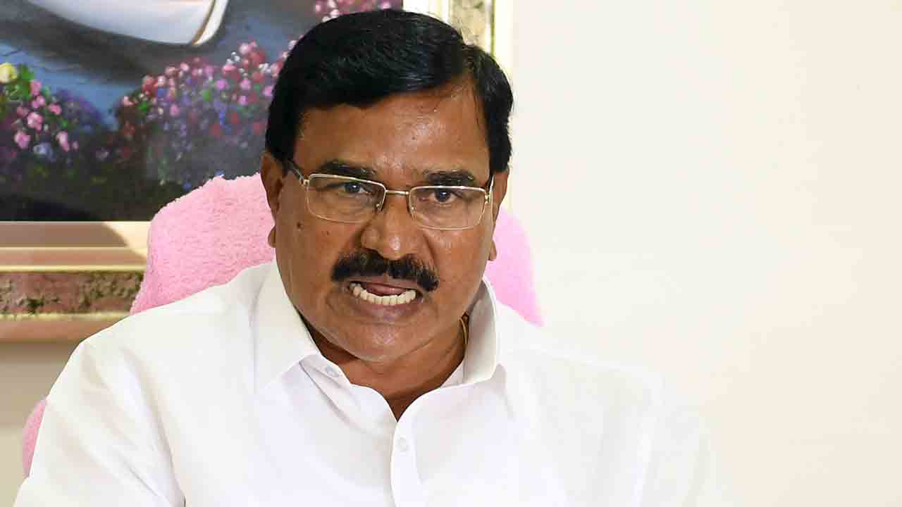 హోంమంత్రి షా.. ఓ అజ్ఞాని