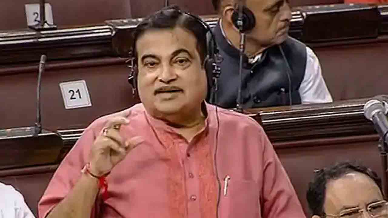 వాహనాల్లో ఎయిర్‌బ్యాగ్‌లపై కొత్త ప్రతిపాదనలు : నితిన్‌ గడ్కరీ