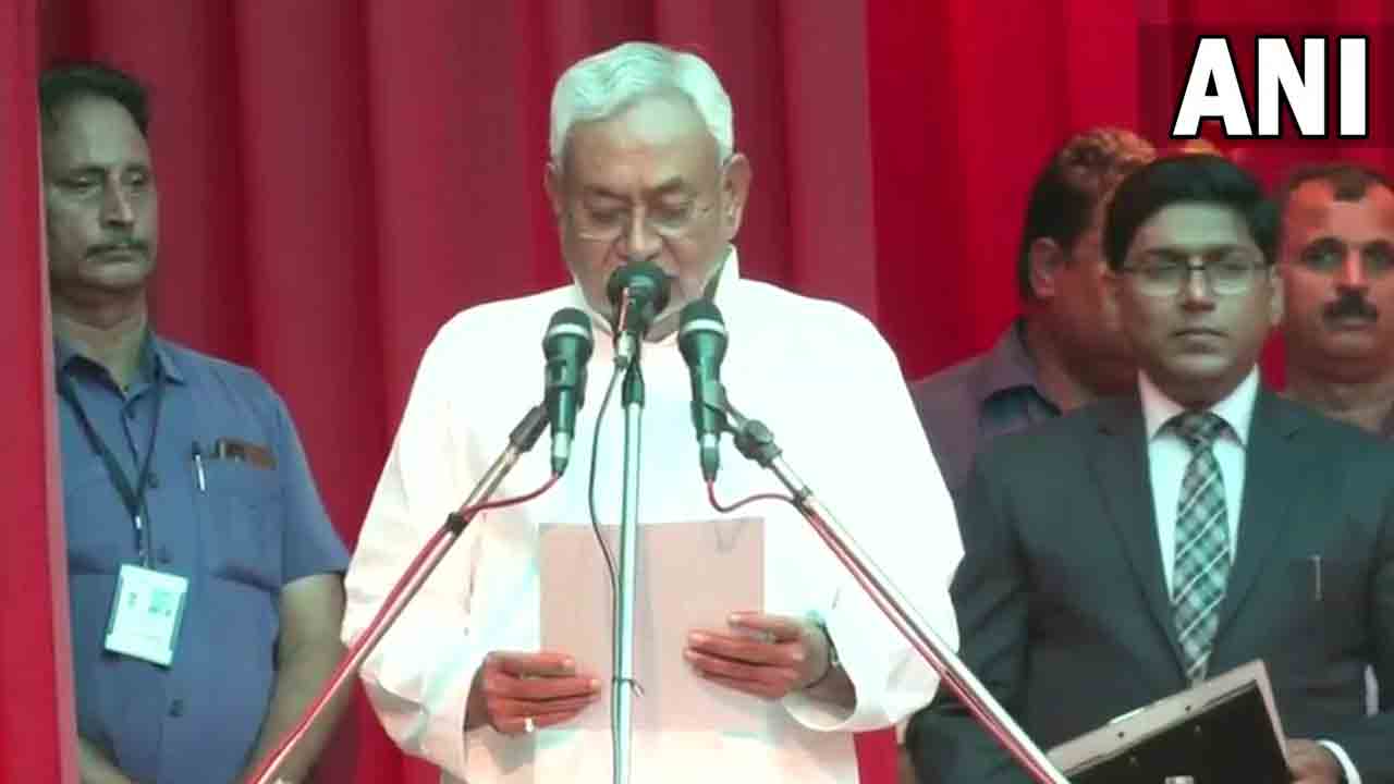 బిహార్‌లో కొలువుదీరిన కొత్త ప్రభుత్వం.. సీఎంగా నితీశ్ ప్రమాణం