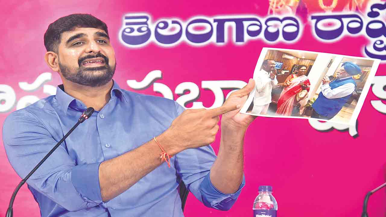 ఈటలా.. 5న బహిరంగ చర్చకు రా