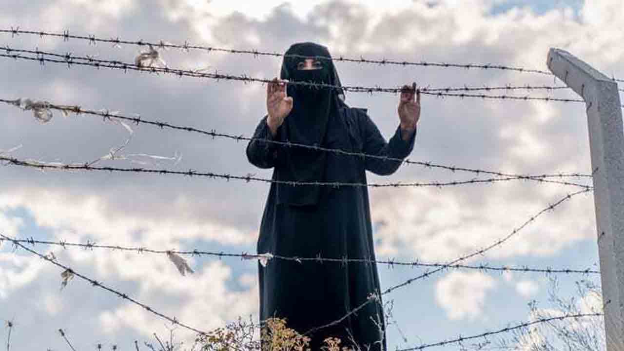 హైదరాబాదీతో ప్రేమలో పడి.. అక్రమంగా బోర్డర్ దాటిన పాక్ అమ్మాయి.. గూఢచారి అనే అనుమానంతో