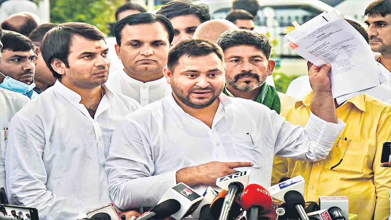 ‘అల్లుళ్లను’ పంపిస్తున్నారు