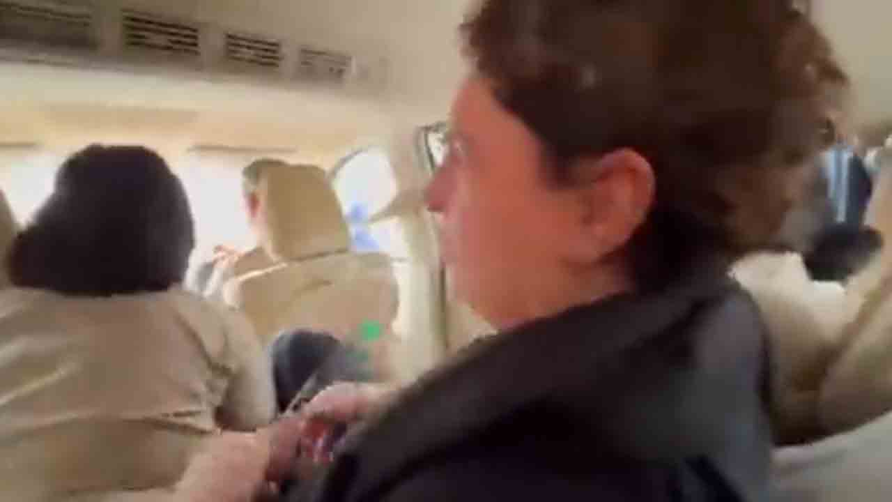 దేశ ఆస్తులను… తన దోస్తులకు మోదీ అమ్మేస్తున్నారు, దర్యాప్తు చేయరా? : ప్రియాంక గాంధీ