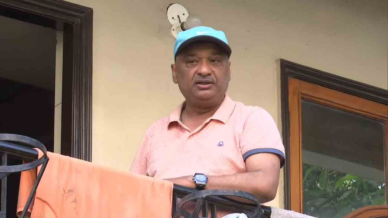 Land for jobs scam | ఆర్జేడీ ఎమ్మెల్సీ, ఎంపీల ఇండ్లలో సీబీఐ సోదాలు