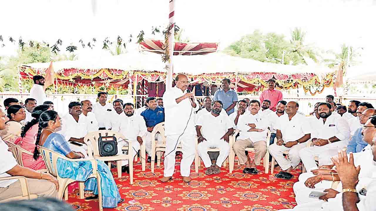 సీఎం సభకు పెద్ద ఎత్తున జన సమీకరణ