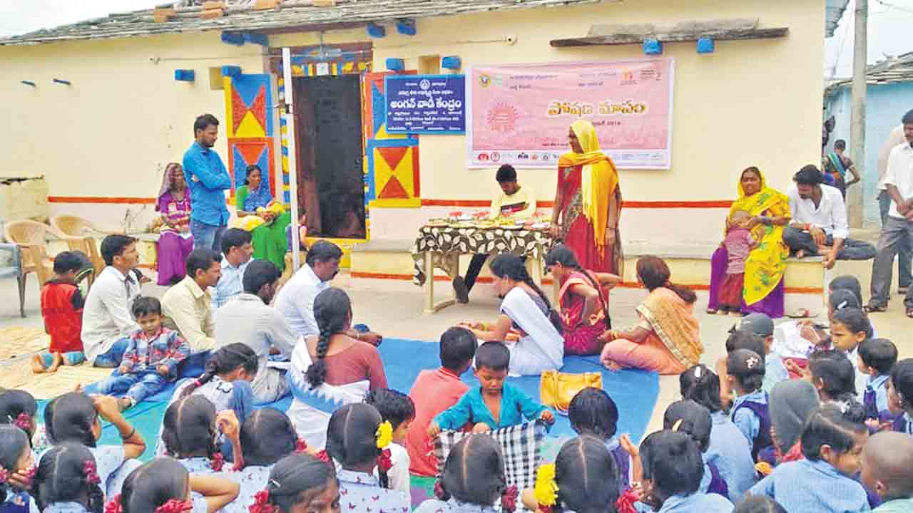 కిశోర బాలికలకు.. పోషకాల సాగ్‌