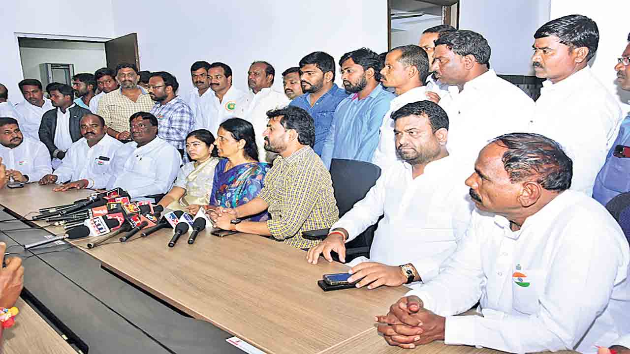 సీఎం కేసీఆర్‌ సభను విజయవంతం చేద్దాం