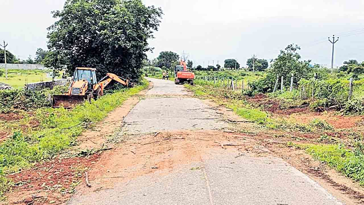 గ్రామీణ రోడ్లకు మహర్దశ