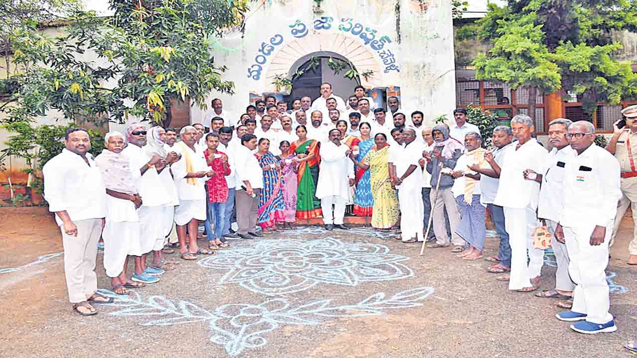 పేదలకు కేసీఆరే పెద్ద దిక్కు