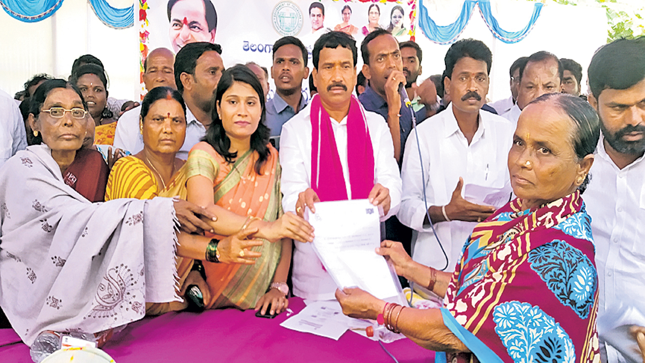 అర్హులందరికీ ఆసరా పింఛన్లు