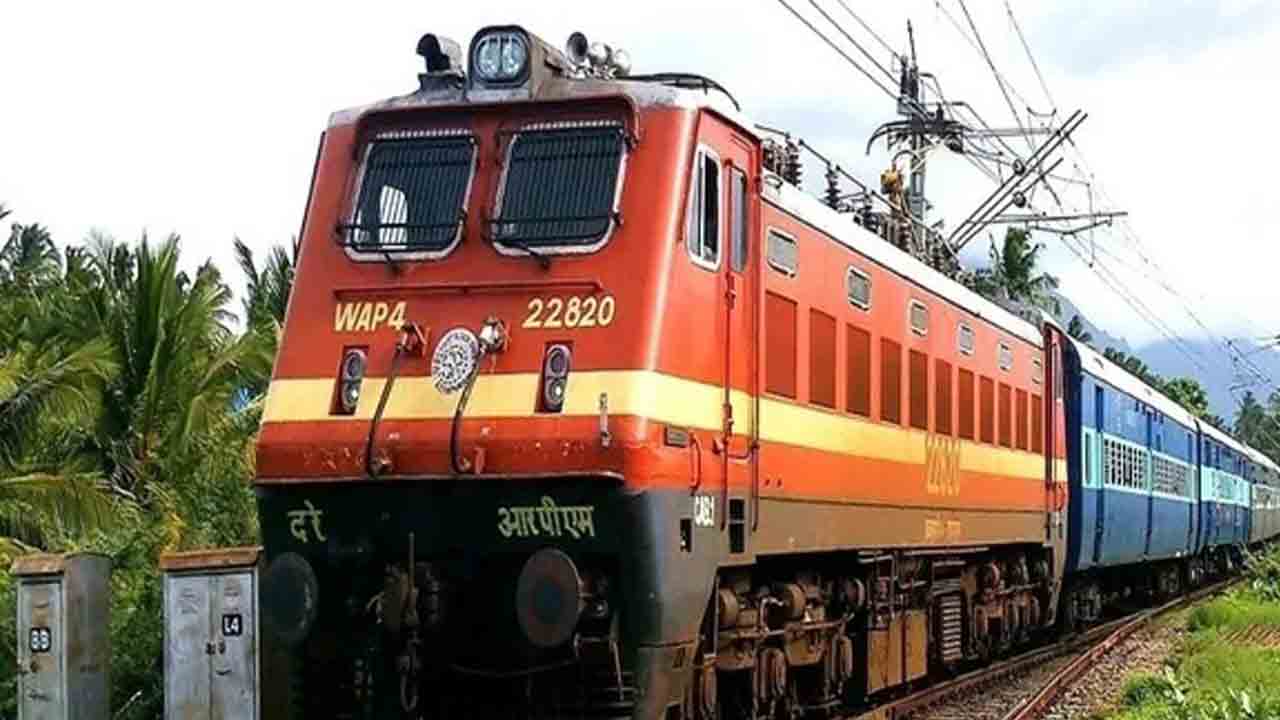 స్లీపర్‌, ఏసీ 3-టైర్‌లోనైనా వృద్ధుల రాయితీ పునరుద్ధరించండి