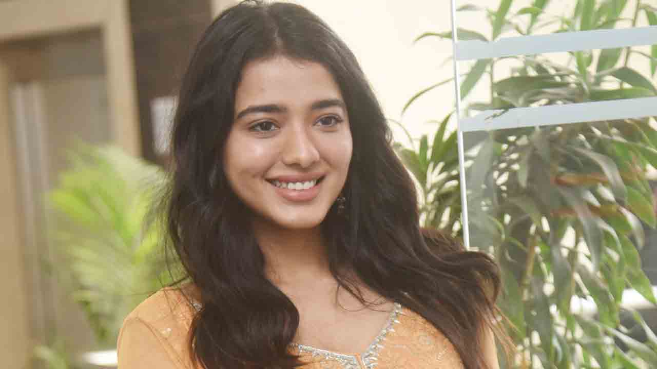 పక్కింటి అమ్మాయిలా కనిపిస్తా