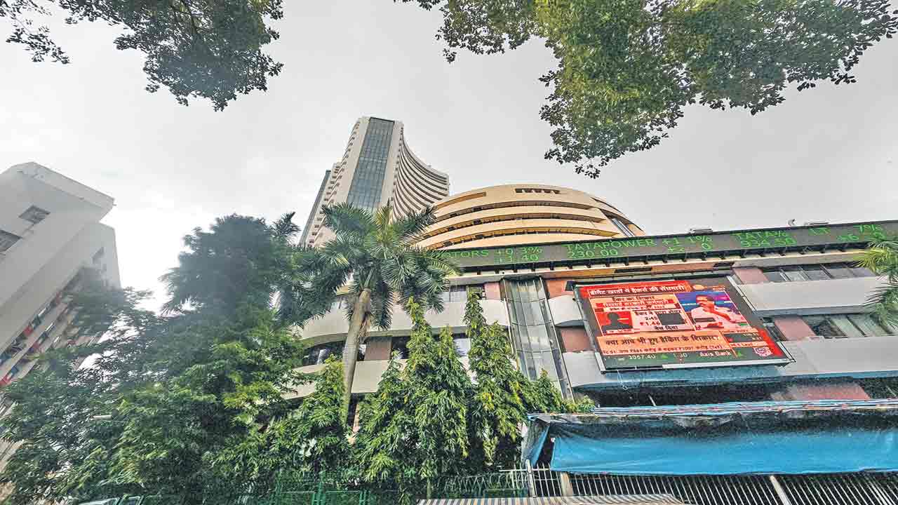 Sensex Losses | భారీగా టాటా మోటార్స్ న‌ష్టం.. 17 వేల దిగువ‌న నిఫ్టీ..ఇలా సెన్సెక్స్