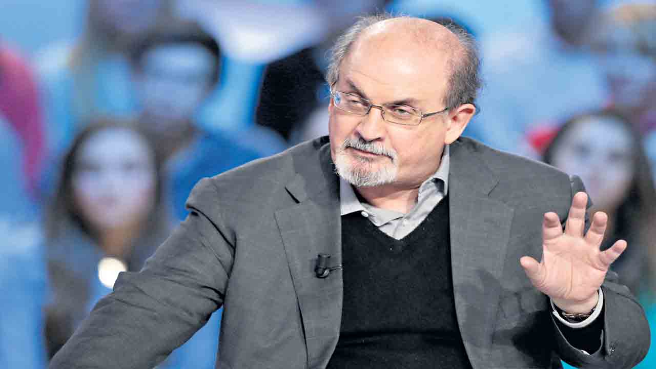 సల్మాన్‌ రష్దీపై హత్యాయత్నం