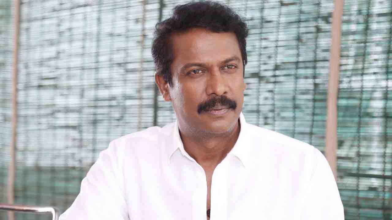 Samuthirakani Interview | నితిన్‌ను కోపంగా చూసి డైలాగ్ చెప్పలేకపోయేవాడిని..సముద్రఖని ఇంటర్వ్యూ