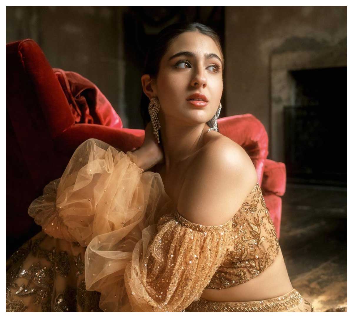 Sara Ali Khan | ట్రెడిష‌న‌ల్ డ్రెస్‌లో సారా అలీ ఖాన్ అందాల హొయ‌లు..