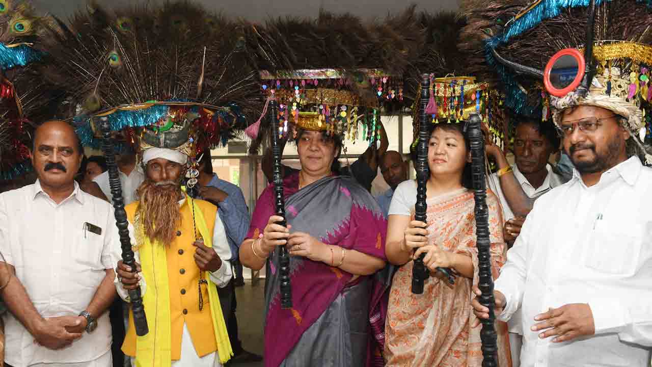 ఆదివాసీల అభ్యున్నతే ధ్యేయం