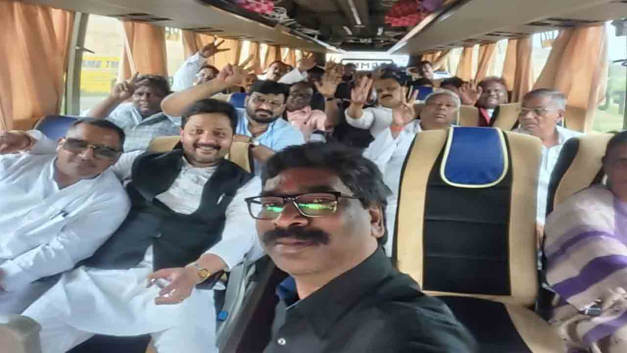 ప్రభుత్వాన్ని కాపాడుకునేందుకు సోరెన్‌ ప్రయత్నాలు… రిసార్ట్‌కు ఎమ్మెల్యేల తరలింపు