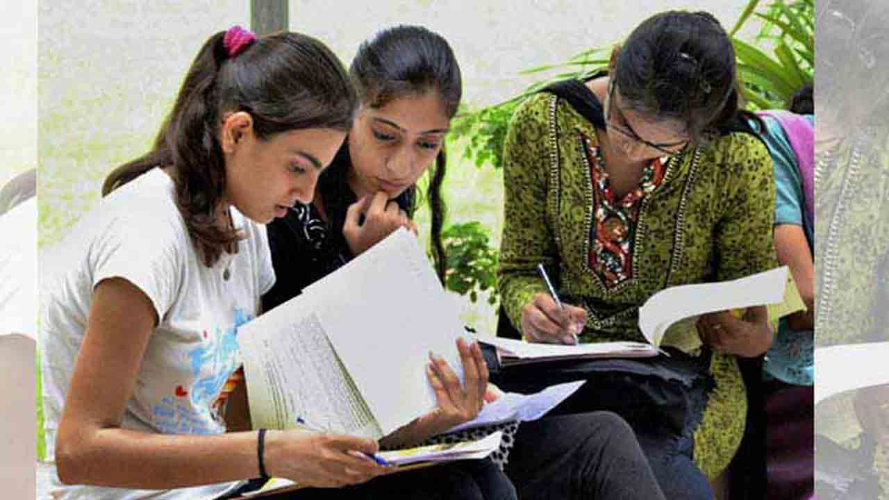 27 వరకు ఇంటర్‌ ఫస్టియర్‌ ప్రవేశాల గడువు