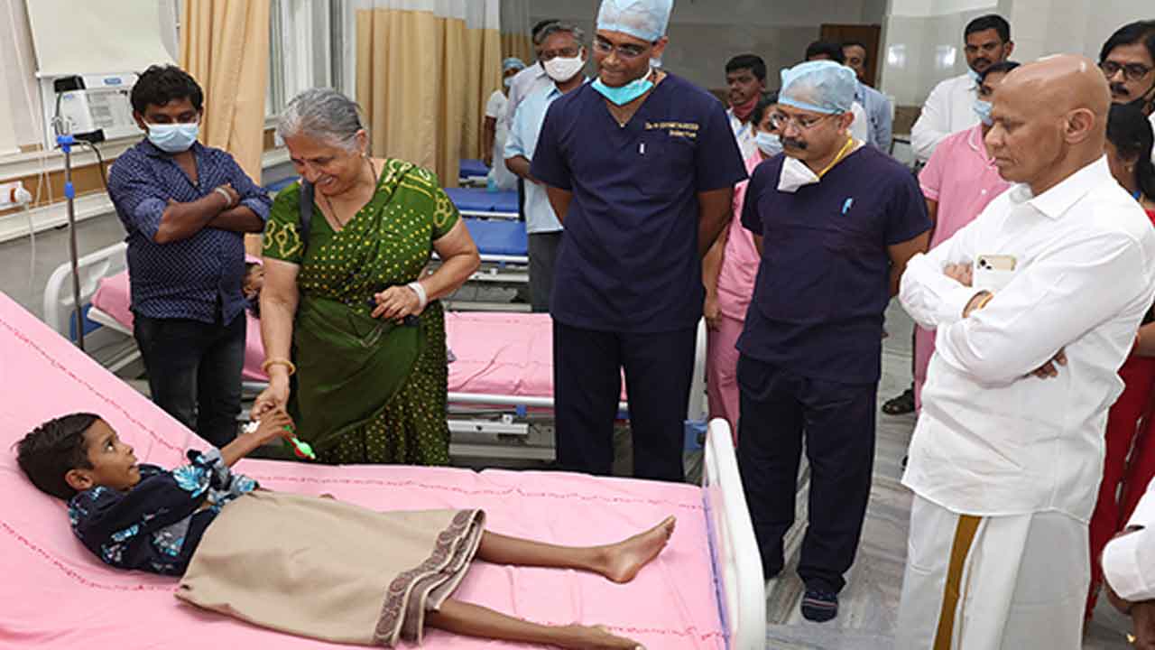 పద్మావతి హృదయాలయను సందర్శించిన సుధామూర్తి