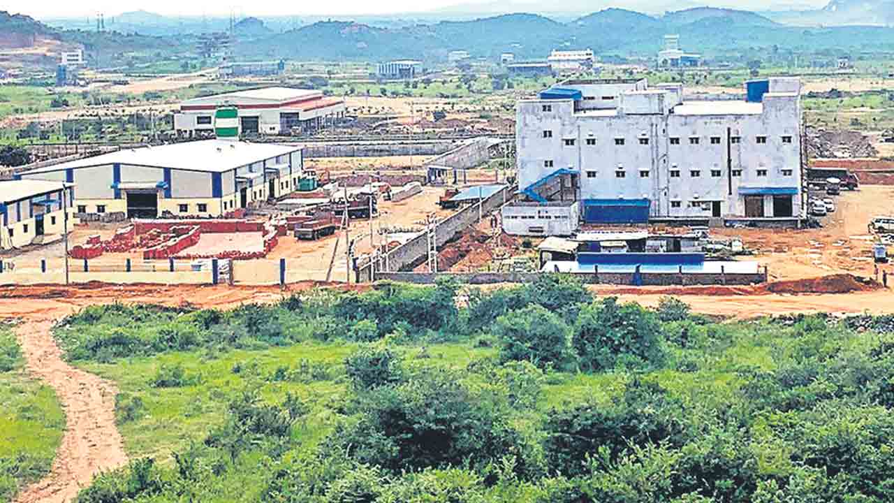 పరిశ్రమలకు స్థలాలు సిద్ధం