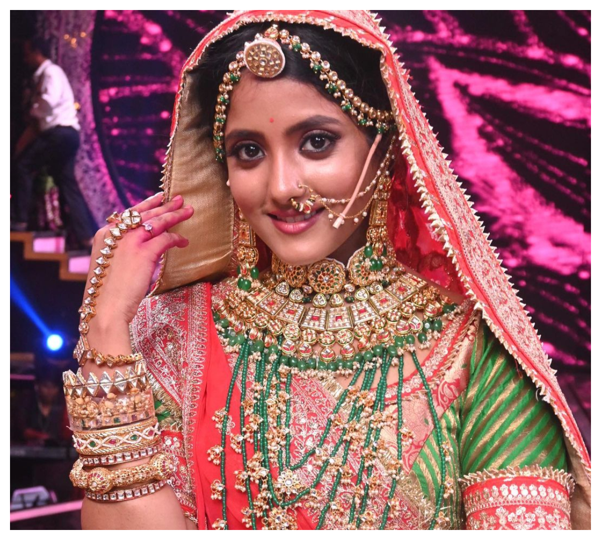 Ulka Gupta | ట్రెడిషనల్ లుక్‌లో ఉల్కా గుప్తా..