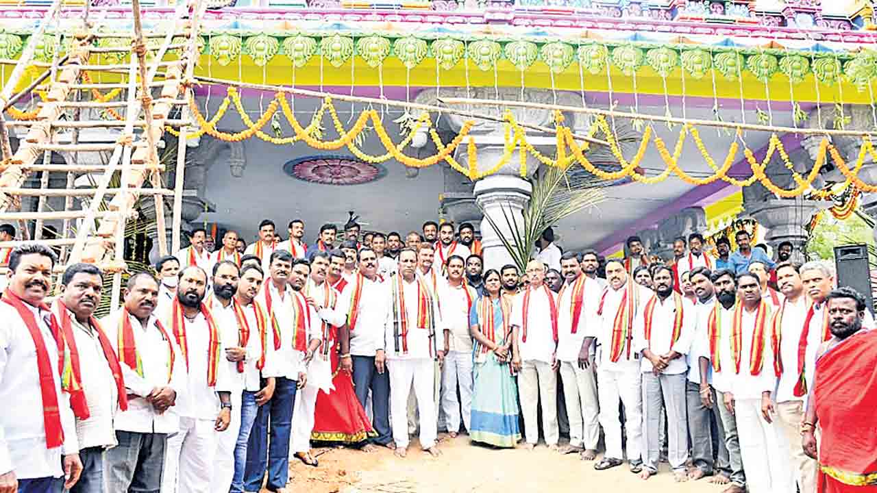 సంస్కృతి, సంప్రదాయాలకు పెద్దపీట