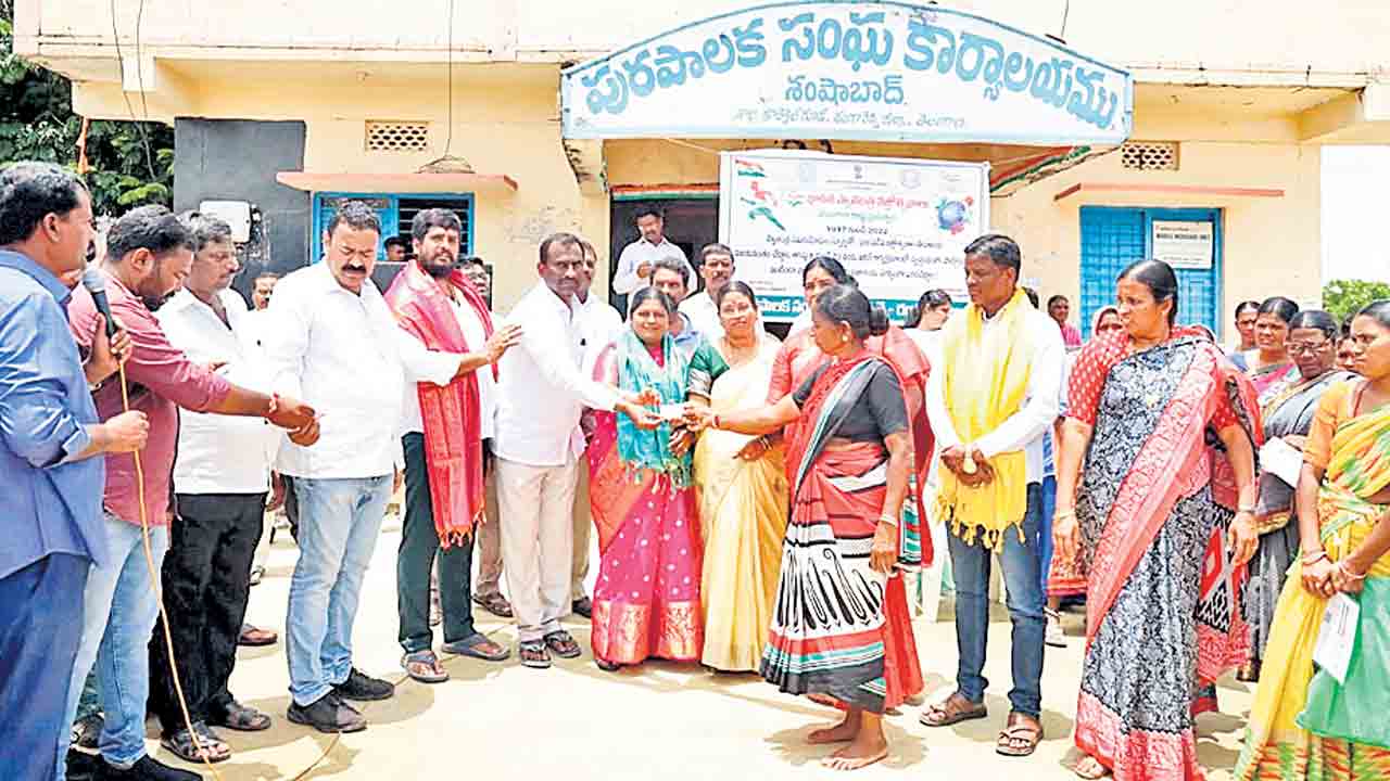 అర్హులందరికీ ఆసరా పింఛన్లు