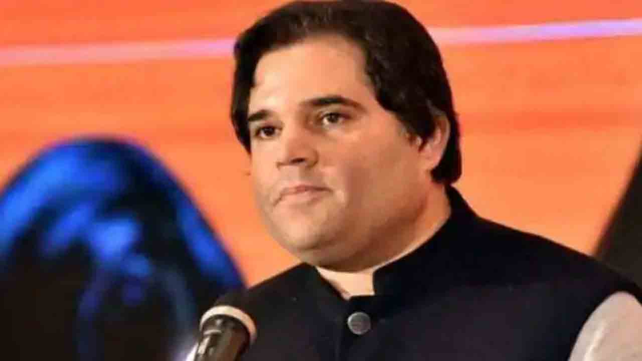 మోదీజీని పార్లమెంట్‌లో సన్మానించాలేమో!