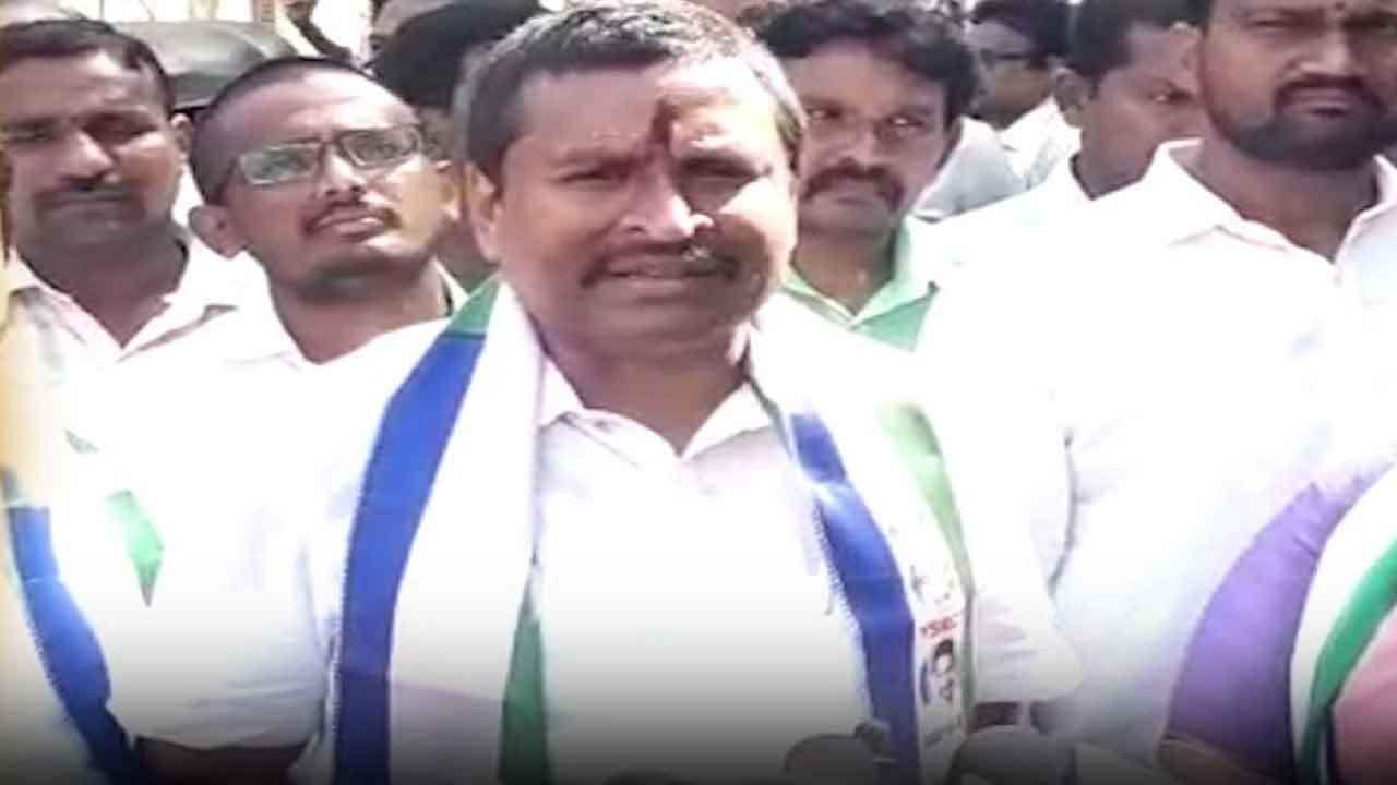 ఎన్టీఆర్‌ కుమార్తె ఆత్మహత్యపై ఏపీ మాజీ మంత్రి సంచలన వ్యాఖ్య