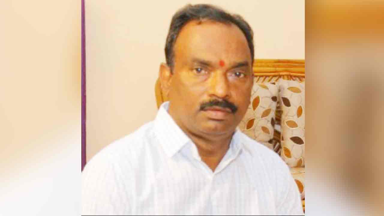 ఏసీబీకి చిక్కిన స్టేషన్‌ఘన్‌పూర్‌ ఎంపీడీవో