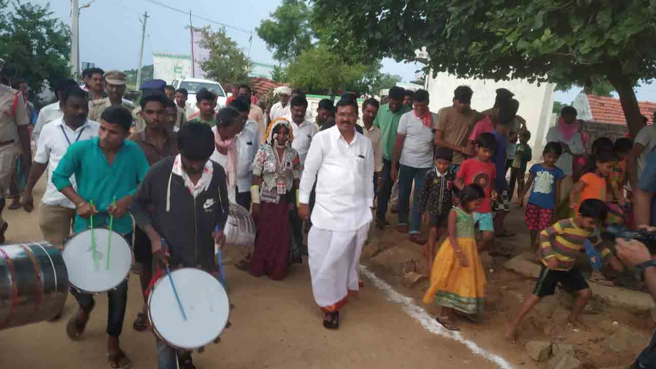 Minister Niranjan Reddy | వనపర్తిలో మంత్రి నిరంజన్ రెడ్డి పర్యటన.. పల్లె నిద్ర