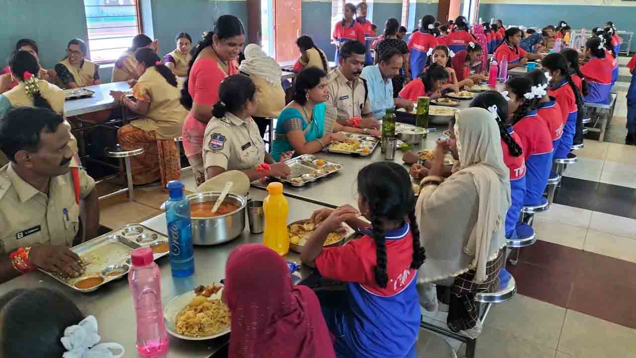 మహిళలకు రక్ష..