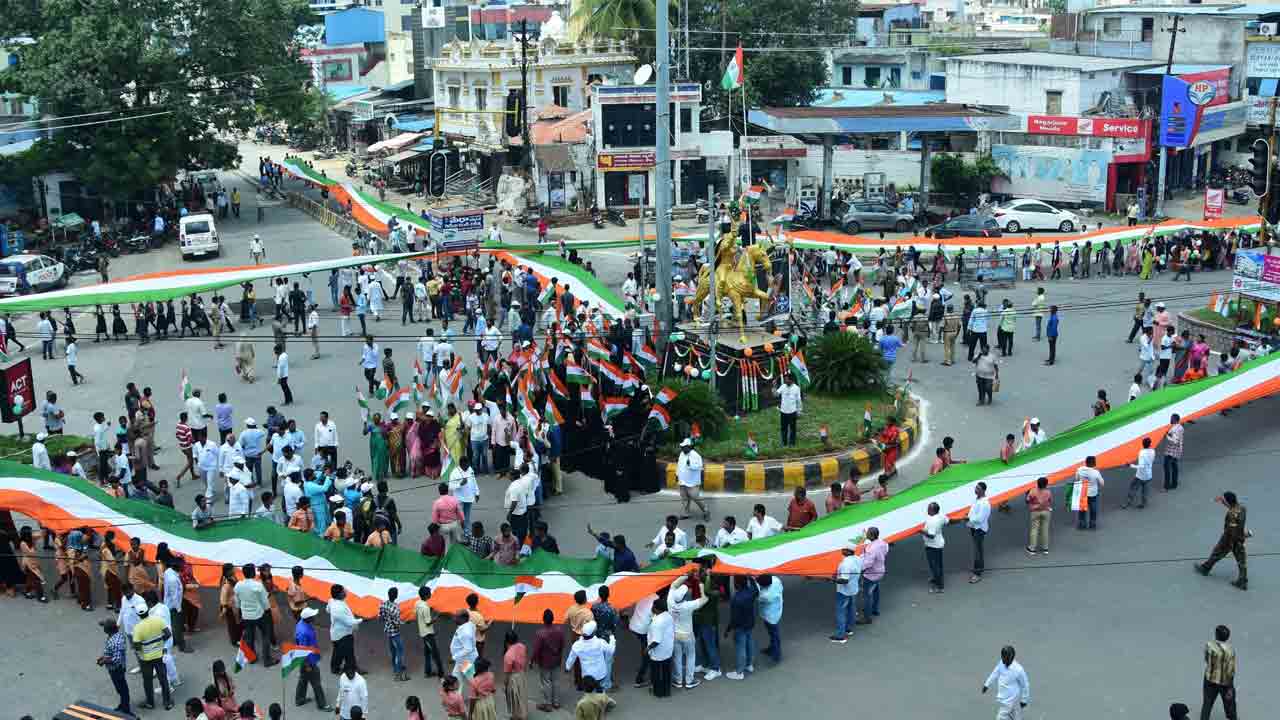 చివరి రోజూ.. ఉత్సాహంగా