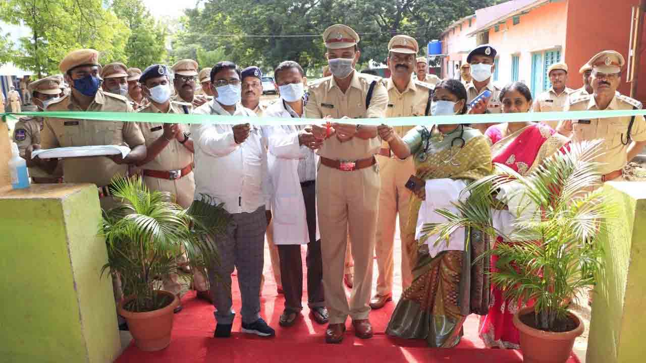 సమరయోధుల ఆశయాలను నెరవేర్చాలి