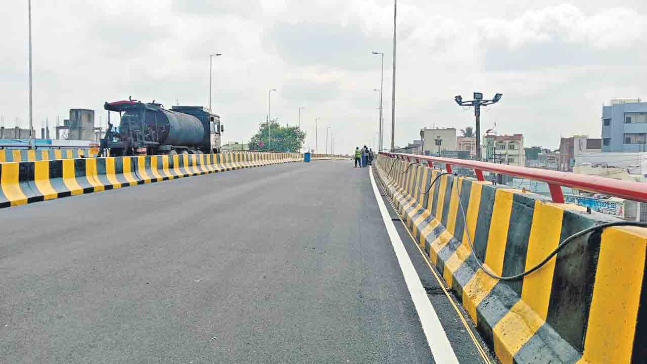 నాన్‌స్టాప్‌ జర్నీ.. చాంద్రాయణగుట్టలో మరో ఫ్లైఓవర్‌