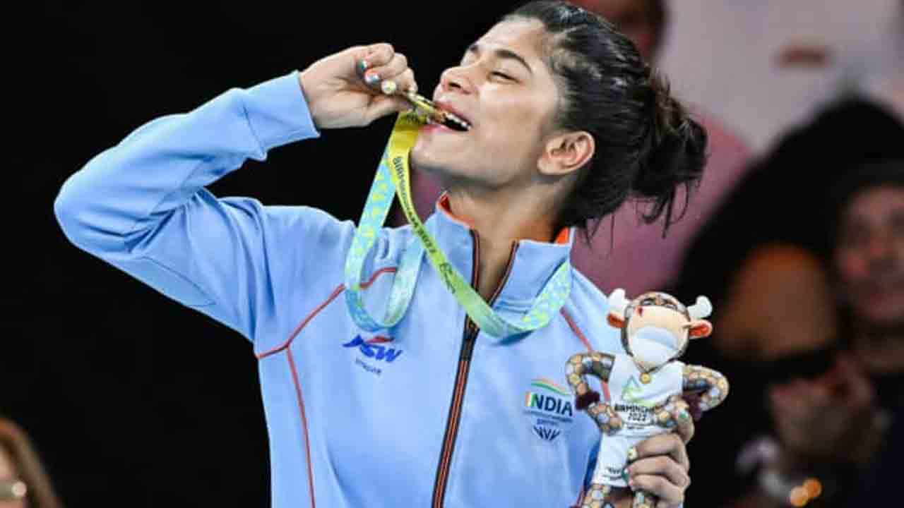 నిఖ‌త్ జ‌రీన్‌ను అభినందించిన మంత్రి కేటీఆర్