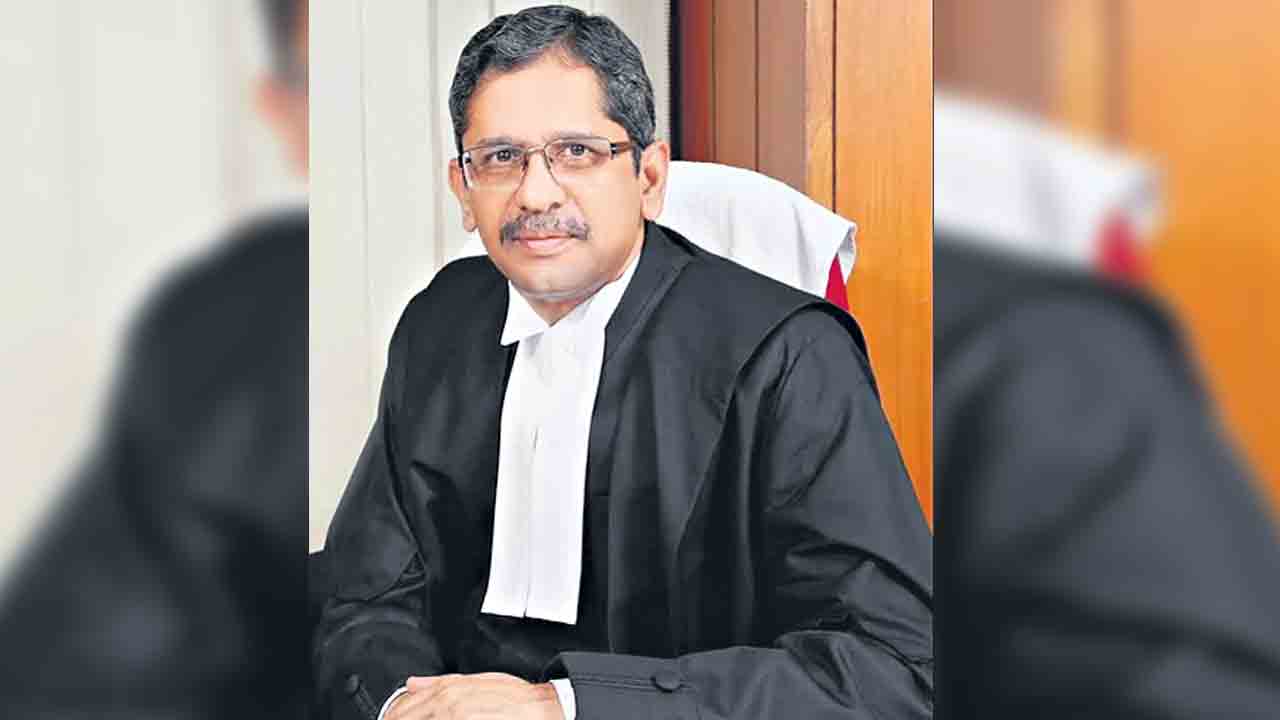 న్యాయం అందించడం.. ఒక్క కోర్టుల విధే కాదు