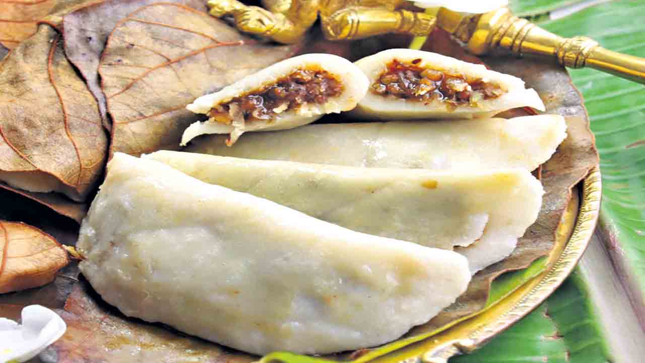 పెసర బెల్లం కుడుములు