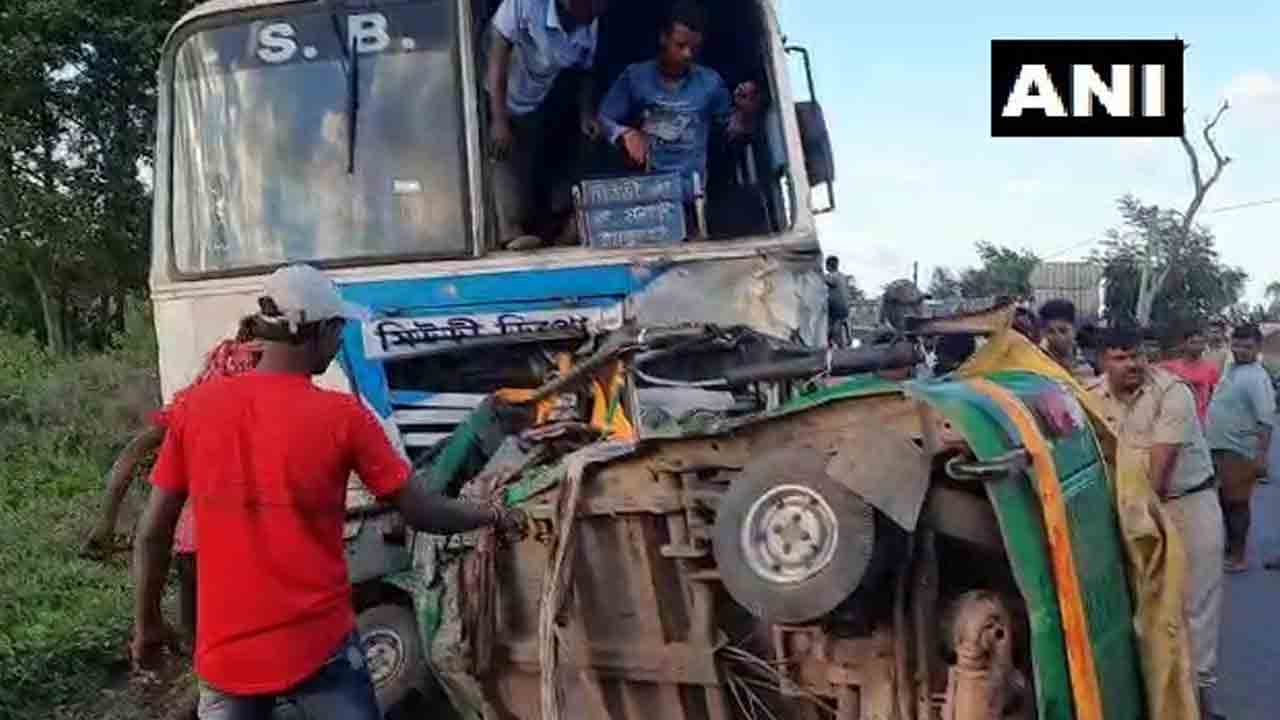 బెంగాల్‌లో ఘోర ప్ర‌మాదం.. 9 మంది దుర్మ‌ర‌ణం