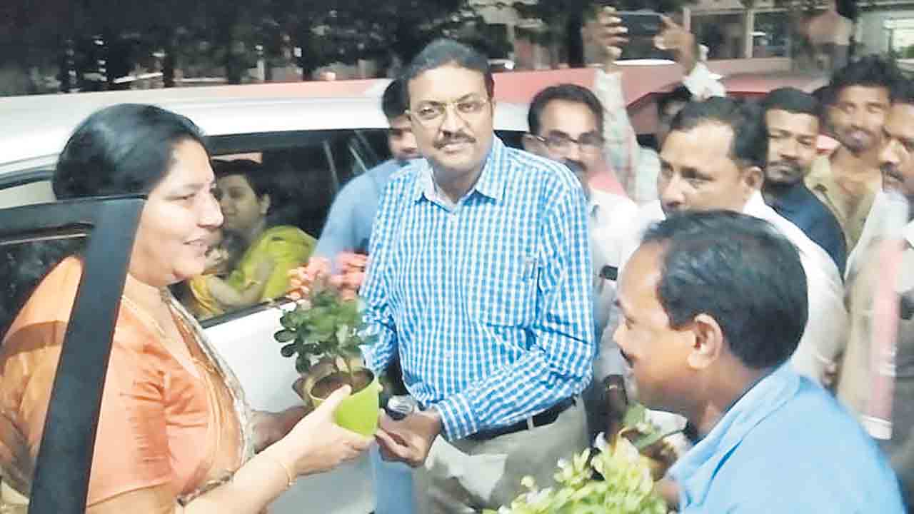 బాసరలో సత్యవతి రాథోడ్‌