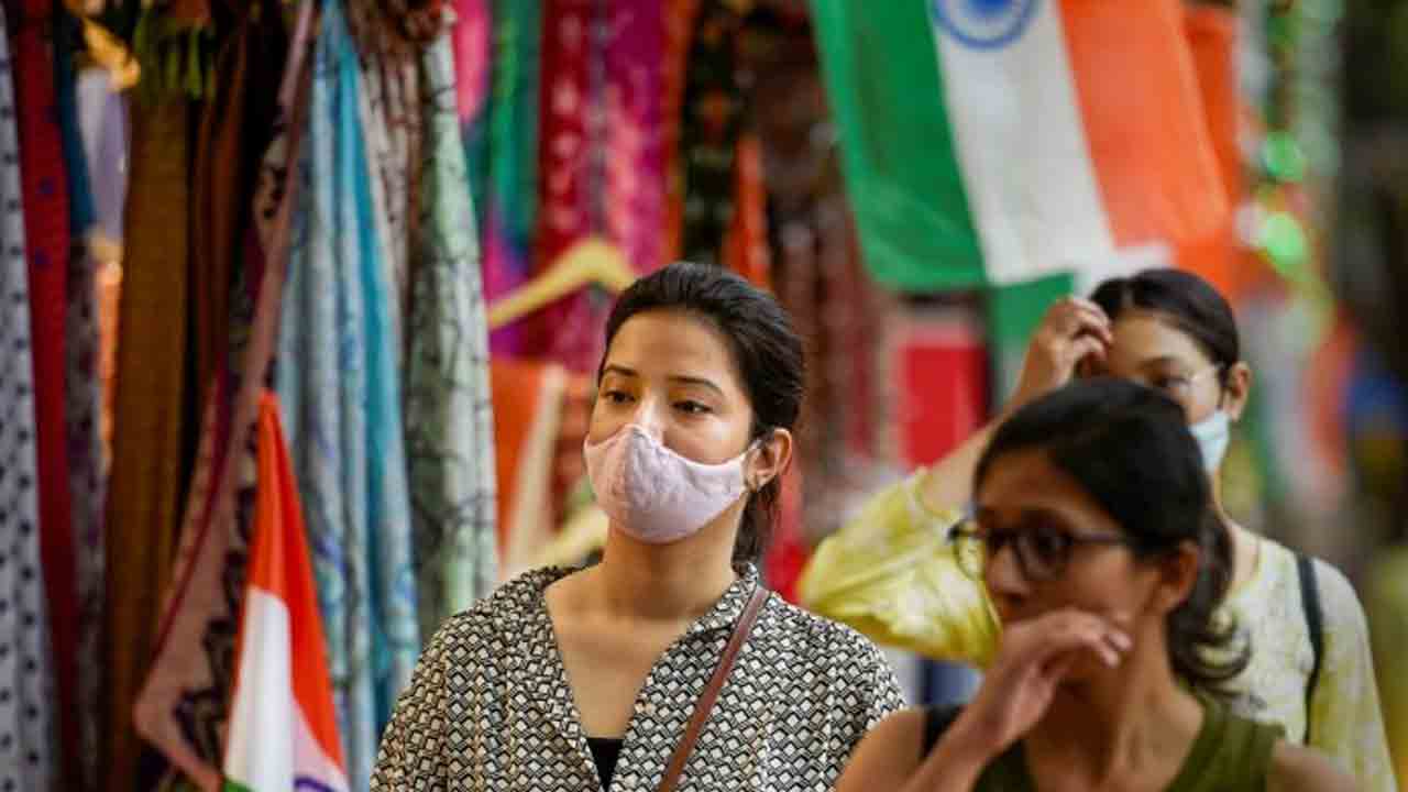 దేశంలో కొత్తగా 14,917 కరోనా కేసులు, 32 మంది మృతి