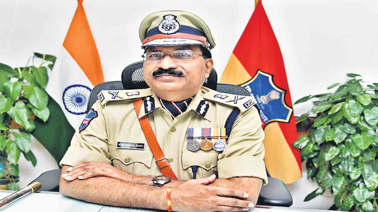 రేపు 11: 30కు ట్రాఫిక్‌ బంద్‌