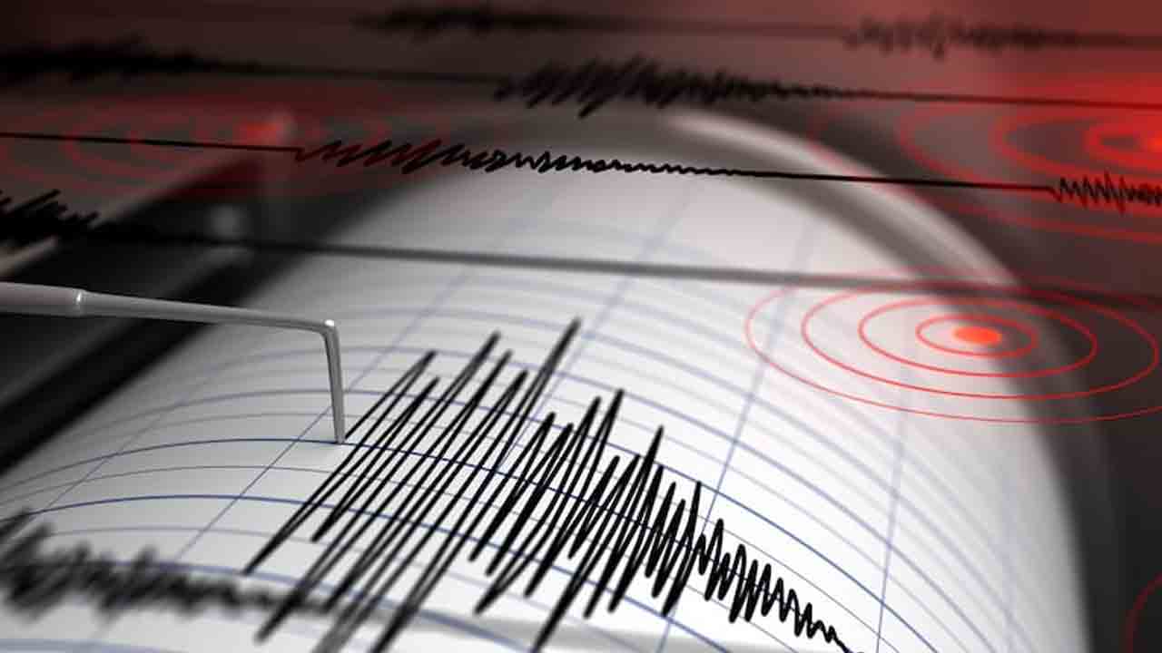 జమ్మూ కశ్మీర్‌ను వణికిస్తున్న భూకంపాలు