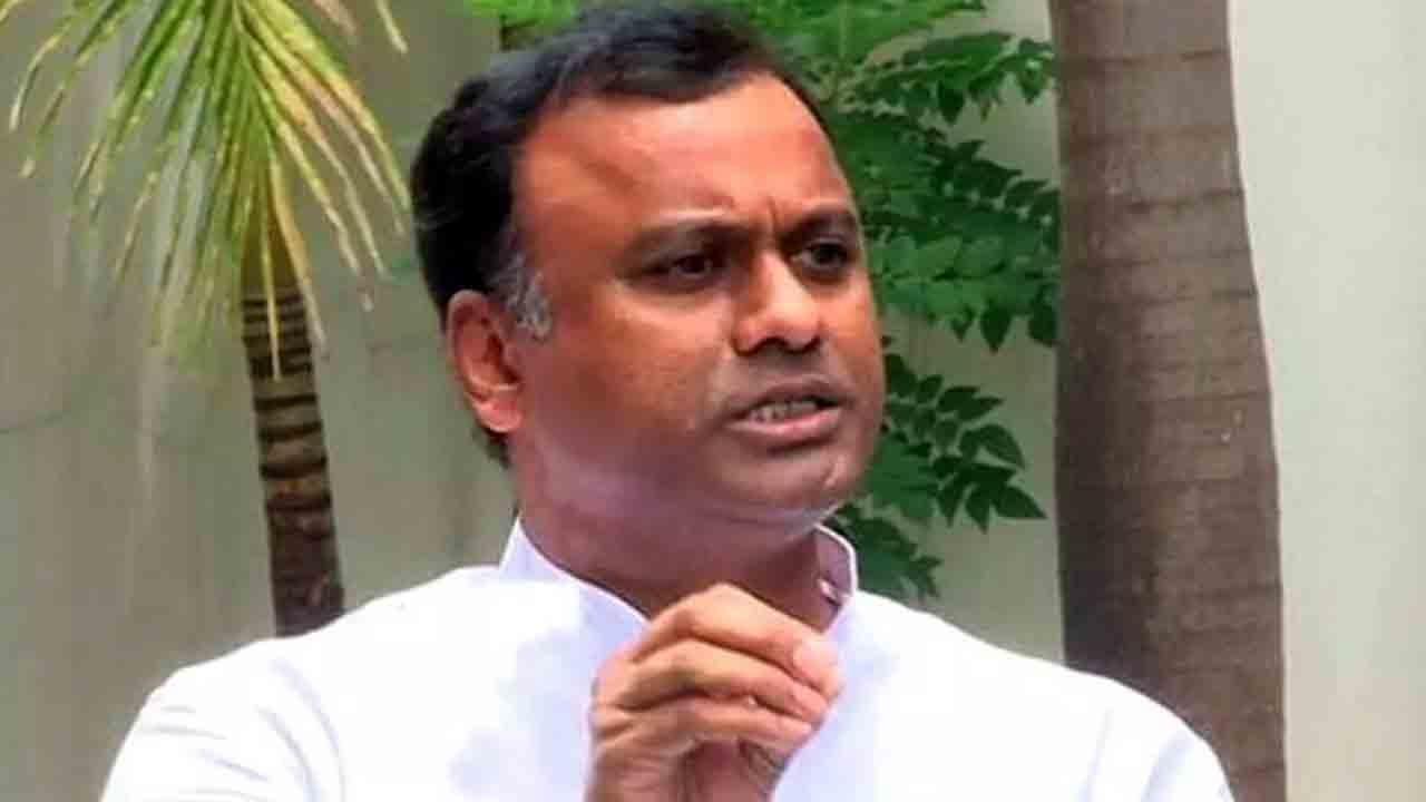 కాంగ్రెస్‌కు రాజగోపాల్‌రెడ్డి రాజీనామా