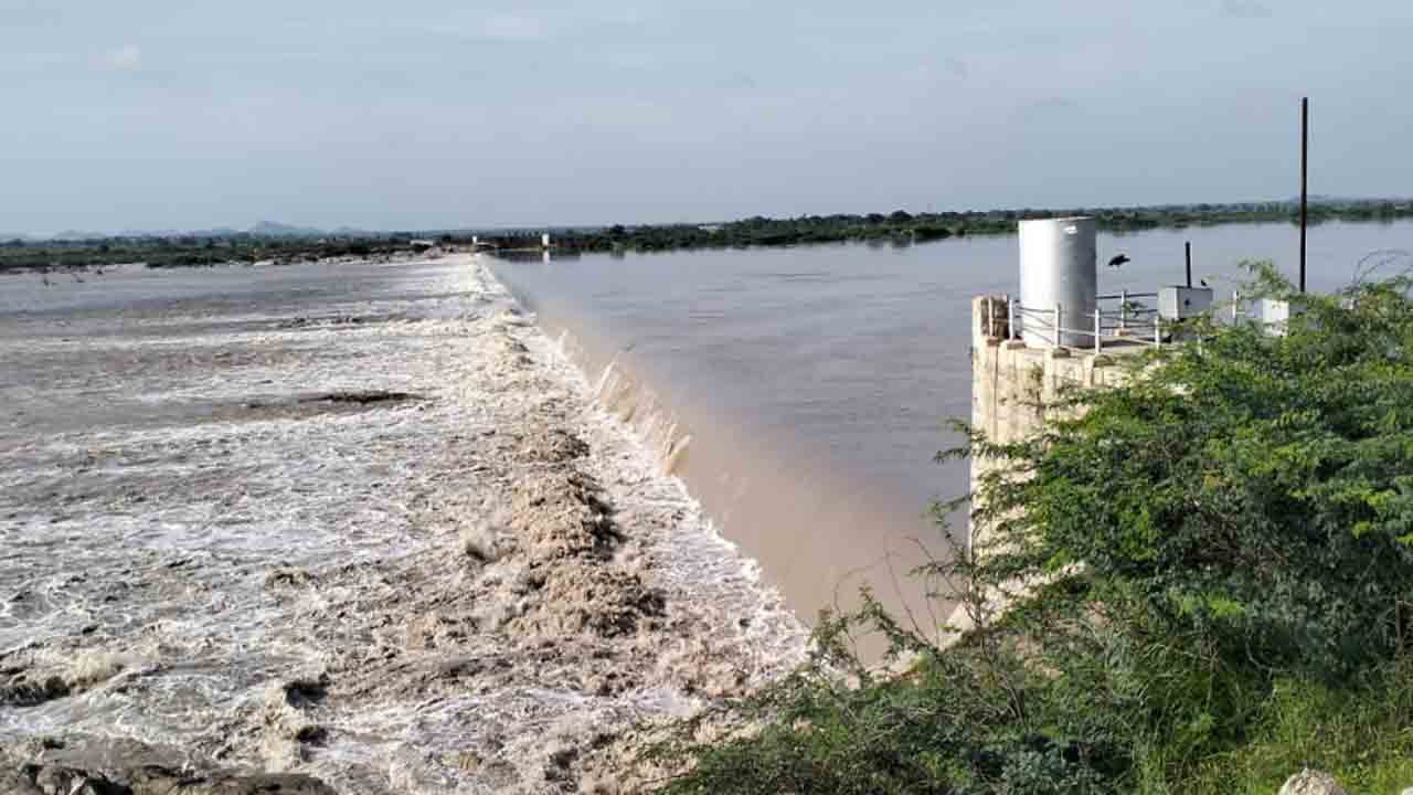 తుంగభద్ర జలాశయానికి వరద