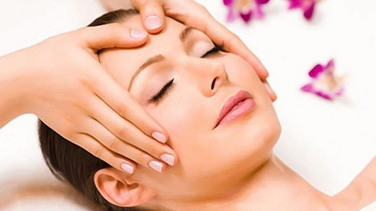 ముఖం స‌న్నగా అందంగా క‌నిపించాలా? అయితే ఇలా చేసి చూడండి